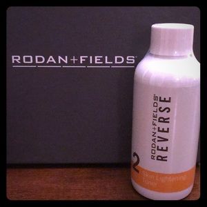 Rodan + Fields REVERSE Skin lightening toner